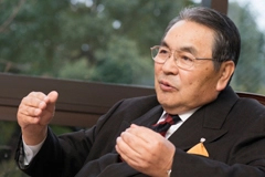 理事として、校友会の代表幹事として、また維持員としても早稲田大学に多大なるご貢献を頂いていますが、早稲田大学へのご支援を始めるにあたっての経緯を教えてください。